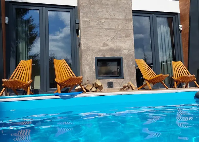 Orange With Private Pool